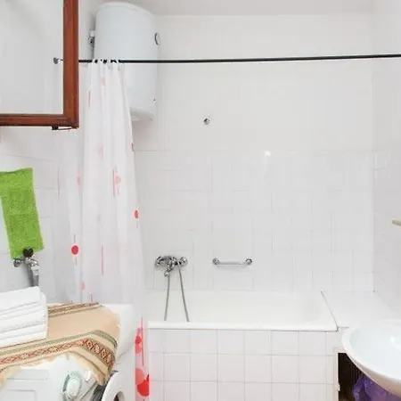 Marko - Three-bedroom With Terrace And Sea View Brse Ine Lägenhet *